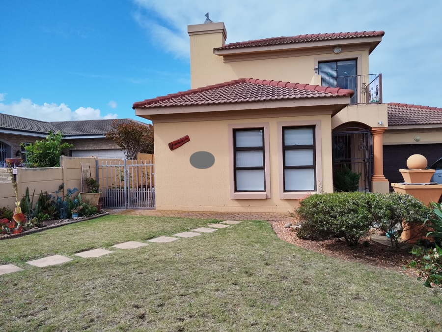 2 Bedroom Property for Sale in Reebok Western Cape